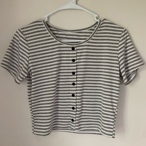 Grey and white striped cropped tee